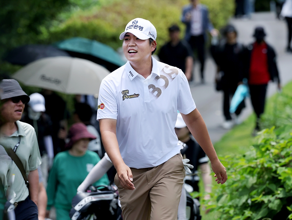 LIV에서 돌아온 <b>장유빈</b>, <b>KPGA 클래식 우승</b>…통산 4승째 달성