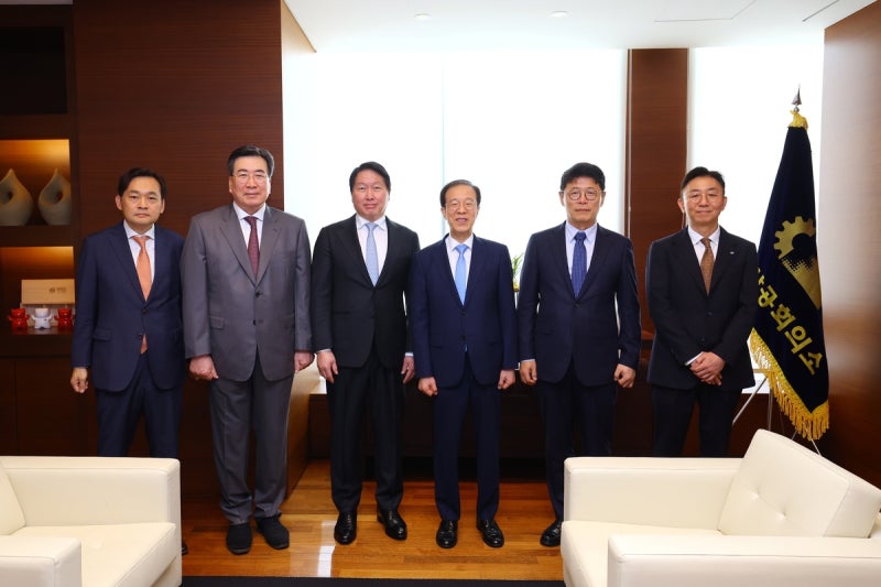 최태원 회장의 단호한 일침, 경제 성장이 있어야 진정한 통합도 가능하다
