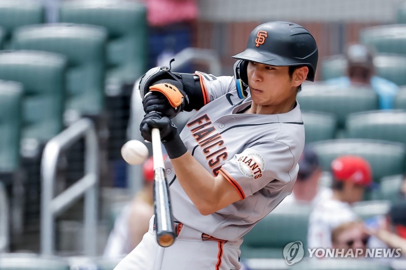 MLB <b>이정후</b>, 애틀랜타 상대 '코리안 더비'서 시즌 <b>4호 홈런</b>