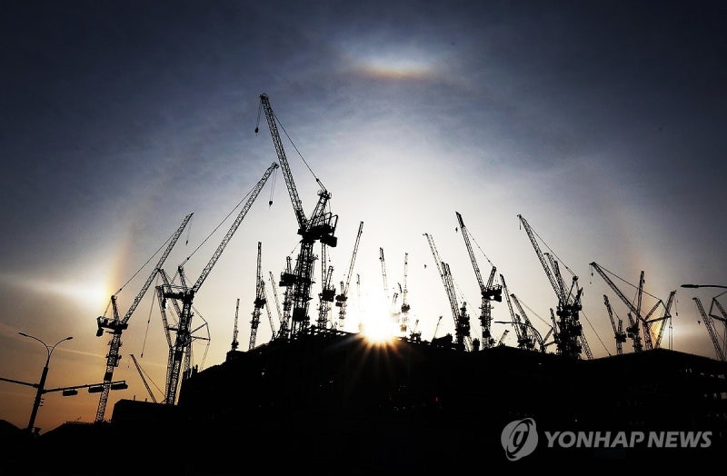 韓국가경쟁력 6단계 오른 21위…기업효율 10단계↑