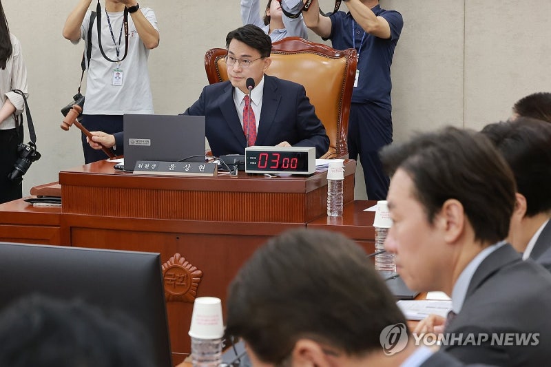 <b>선관위 국정조사</b> 특위 본격 가동