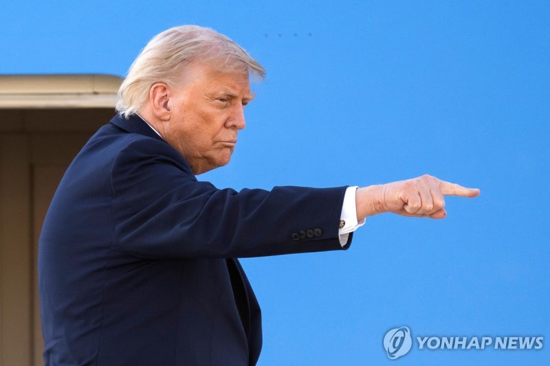 이란 미사일 오히려 용인한 트럼프…뒤통수 맞은 걸프국 황당