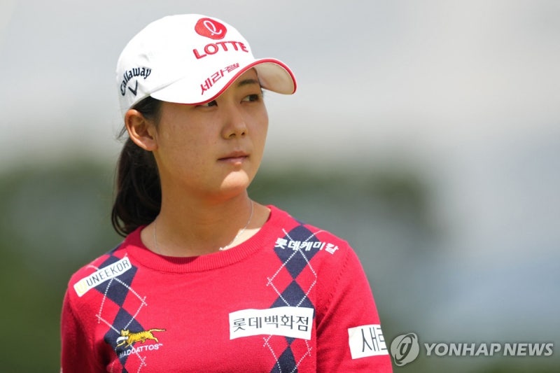LPGA 신인왕 정조준한 황유민, 마이어 클래식 첫날부터 4위 안착