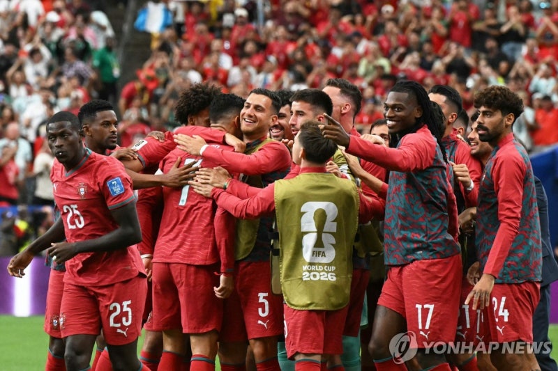 [월드컵] 호날두, 사상 첫 '6개 대회 득점'…포르투갈, 우즈베크 완파
