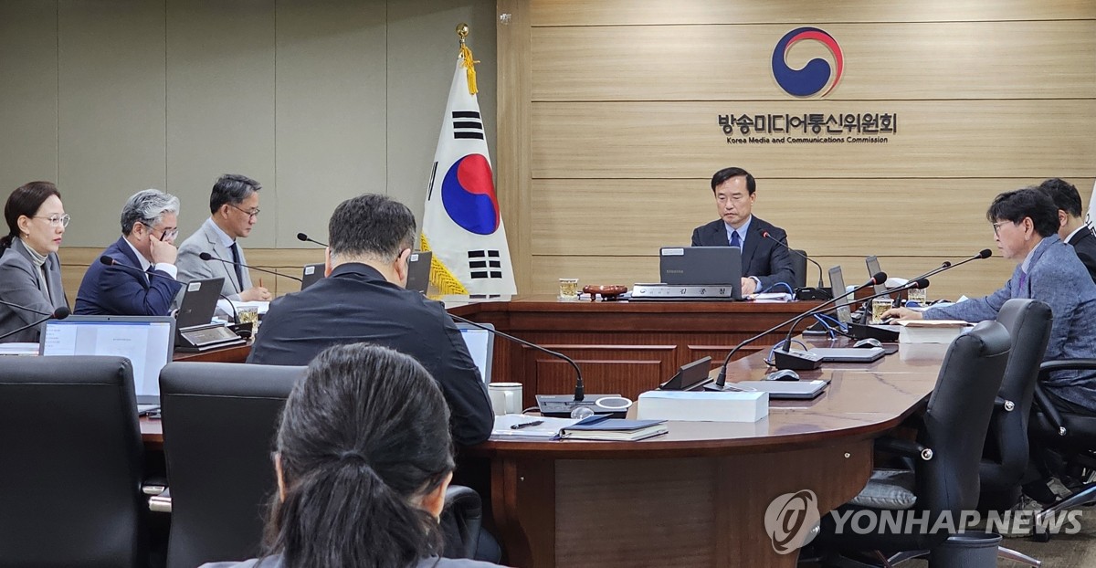 <b>방미통위</b> "<b>JTBC</b> 월드컵 중계 차질 없어야"…회생 절차 <b>점검</b>