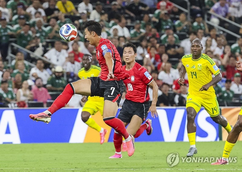 [1보][월드컵] 홍명보호 남아공에 0-1 져 조 3위…32강 자력진출 실패