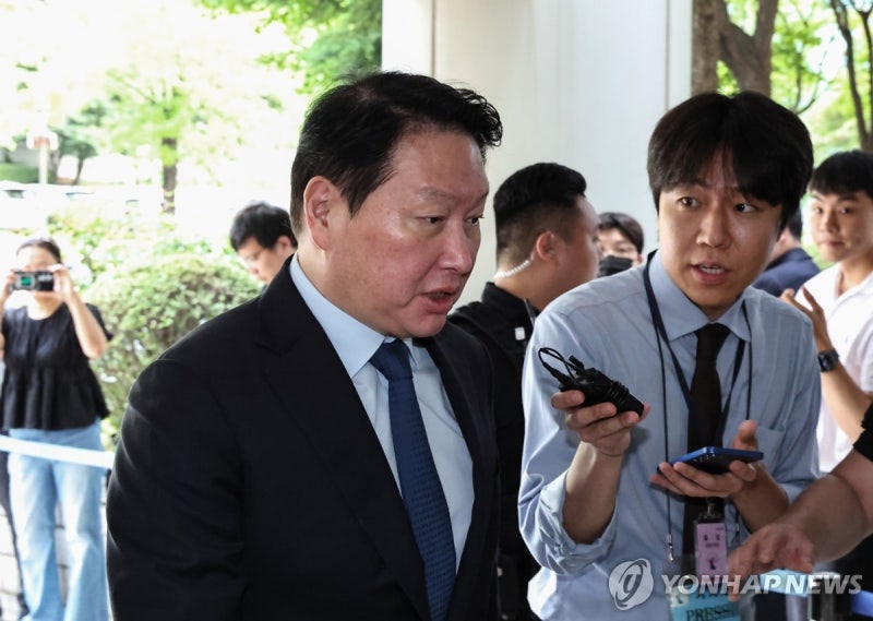 재산분할 2차 변론 출석하는 최태원 회장
