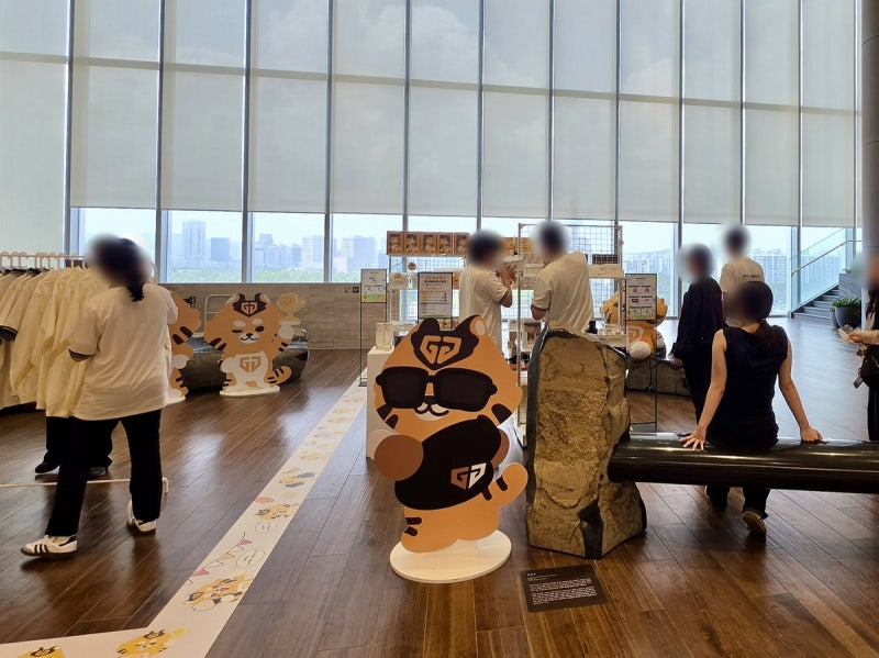 대전신세계, '젠지 이스포츠' 단독 팝업…'꿈돌이'와 협업