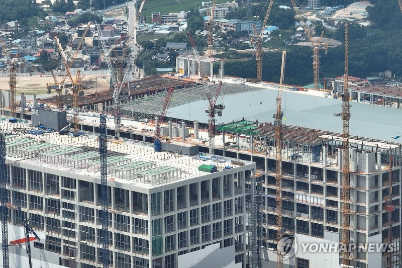 우리금융硏 "올해 성장전망 3.0%로 상향…반도체 사이클 장기화"