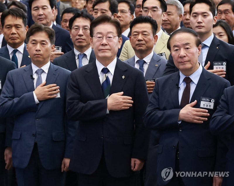 李대통령, '서남권 국민보고회' 참석…첨단산업 육성 비전 제시