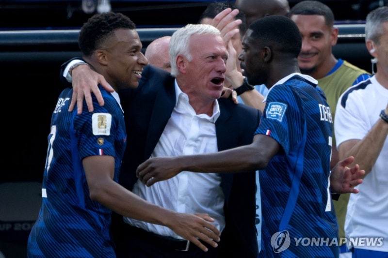 [월드컵] <b>프랑스</b>, 스웨덴 완파하고 <b>16강행</b>…음바페 득점 공동 선두