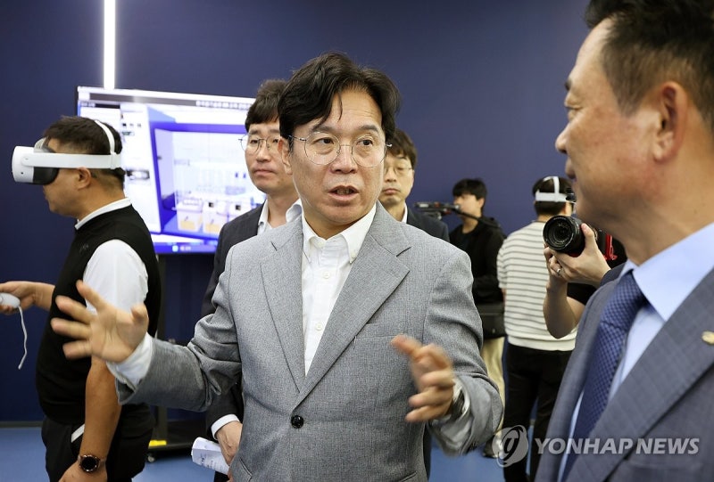 노동장관, 현대차·아워홈 등 제조업체에 산재 반복 근절 당부