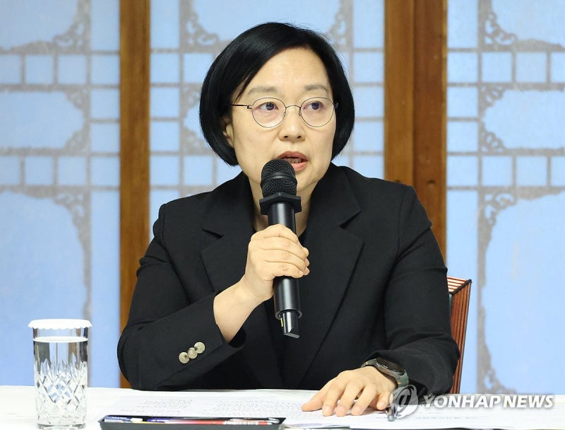 韓총리 "'<b>3대 메가</b>'로 새로운 성장시대…당정청·민간까지 원팀"