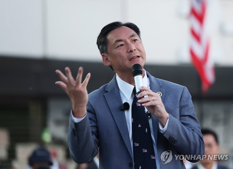 <b>모스탄</b> '2차 <b>출국정지</b>' 집행<b>정지</b>도 기각…법원 "공공복리 우려"