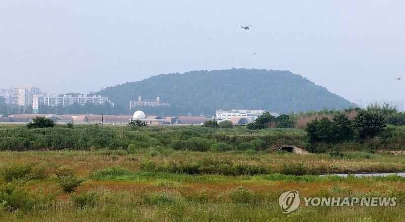 [속보] 靑 "호남 반도체 클러스터 광주군공항 부지에 조성키로 결정"