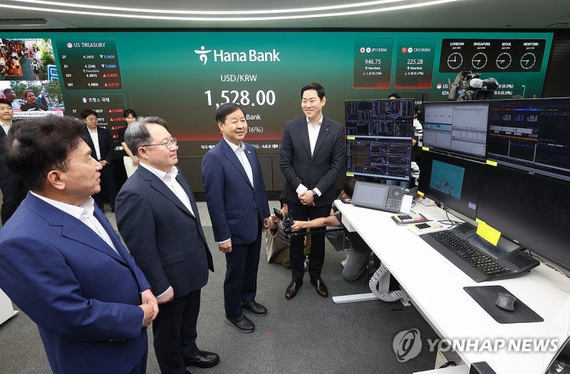 구윤철 "<b>외환시장</b> 24시 <b>개장</b>, 韓자본<b>시장</b>·원화 매력 높일 것"