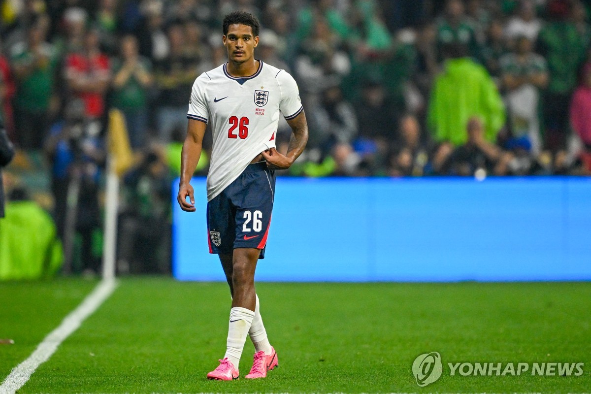 [월드컵] '트럼프 개입' 지켜본 잉글랜드, 콴사 레드카드 항소 여부 검토