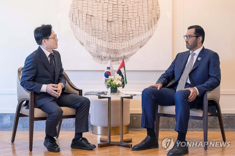 <b>한</b>·<b>UAE</b>, 핵심자원 <b>공급망</b> 강화…안정적 <b>원유</b> 공급 협약