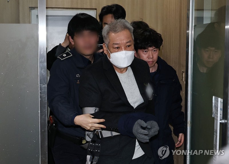 '통일교-김건희 청탁' <b>건진법사</b>, 대법서 <b>징역 5년</b> 확정