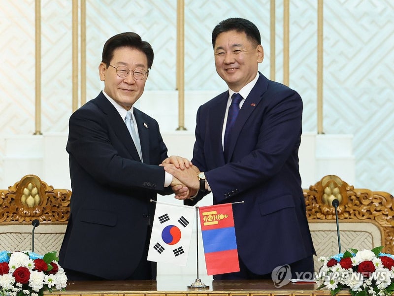 李대통령 "<b>한몽</b>관계 황금시대 공동비전 확인…<b>CEPA</b> 원칙적 <b>타결</b>"