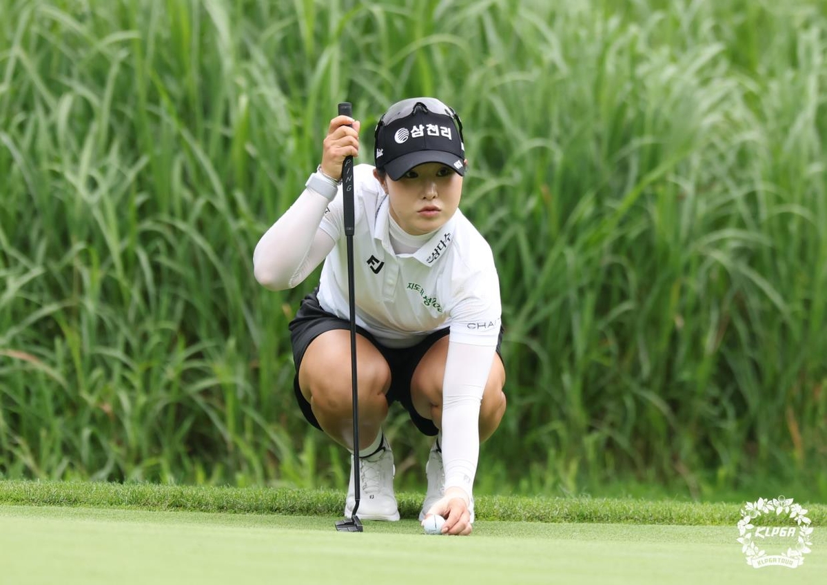 버디폭격기 <b>고지우</b>, KLPGA 투어 하이원리조트 오픈 2R 단독 선두