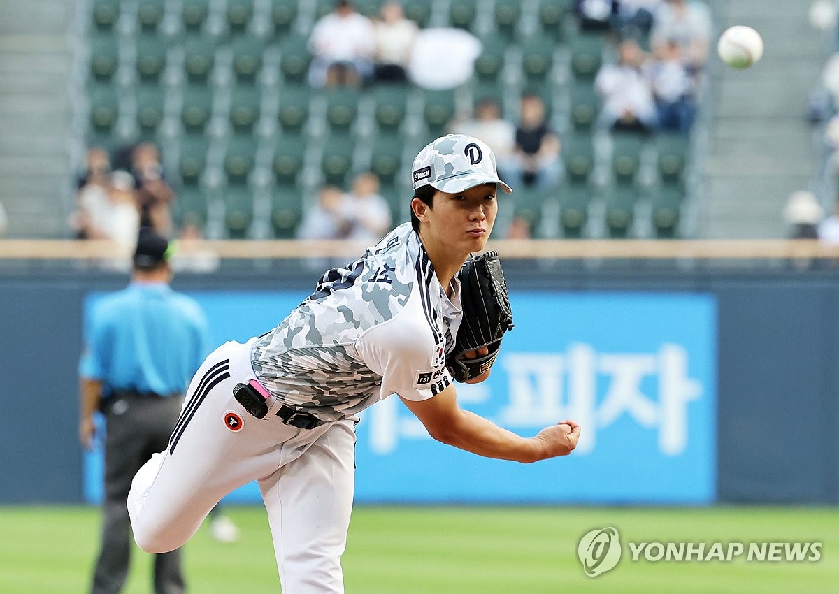 [프로<b>야구</b>전반기] ②투수 타이틀 경쟁, 국내 <b>선수</b> 강세…타격 부문은 혼...