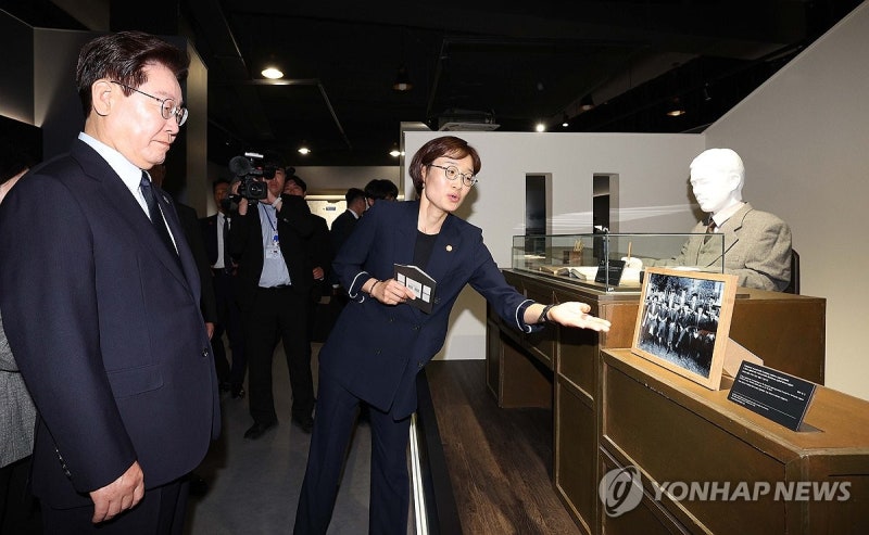 이재명 대통령, <b>이태준</b> 열사 <b>기념관</b> 방문