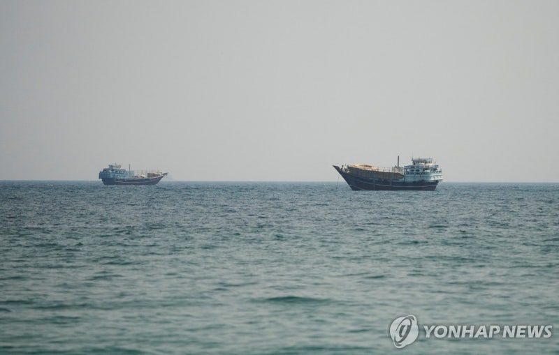 <b>미군</b> "<b>이란</b>에 <b>추가공습</b> 개시…호르무즈 상선 공격역량 약화"