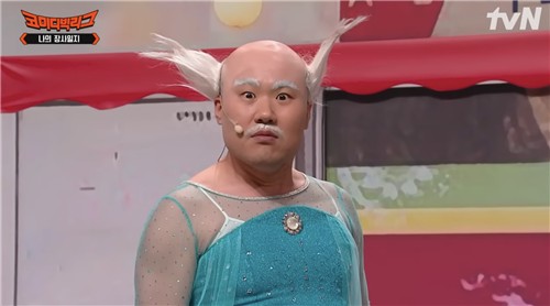 "잔말 말고 에어컨 파워 냉방으로 틀어!" 외치는 개그맨 김용명
[tvN 공식 유튜브 캡처. 재판매 및 DB 금지]