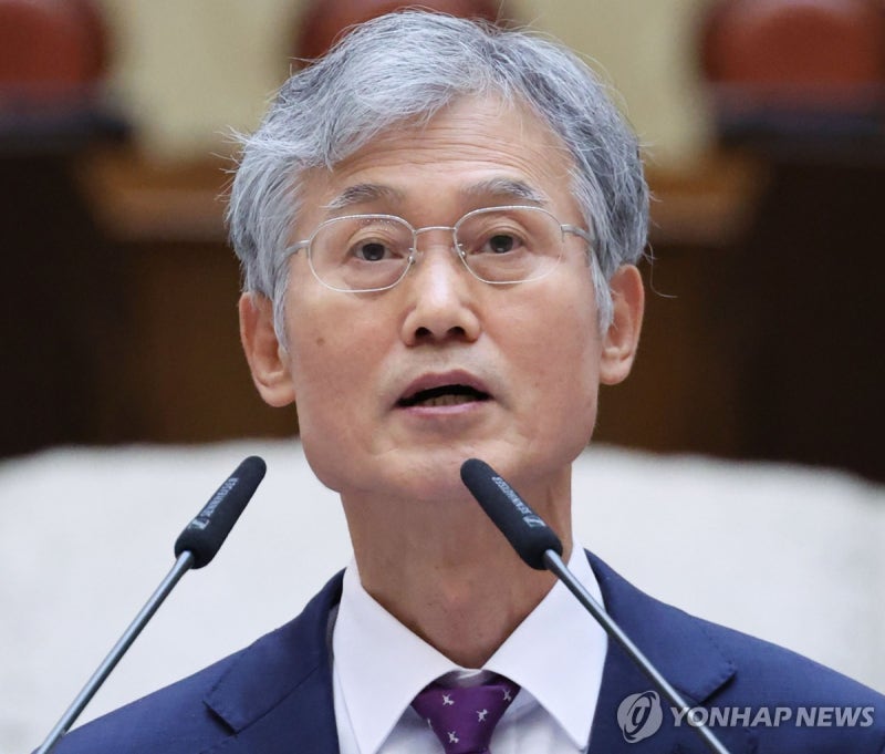조희대 <b>대법원장</b> 수행 차량 정읍서 교통사고…3명 부상