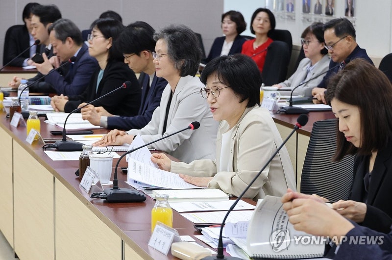 <b>촉법소년</b> 공론화 결론…"강력·중대·반복범죄는 14세→13세 <b>하향</b>"