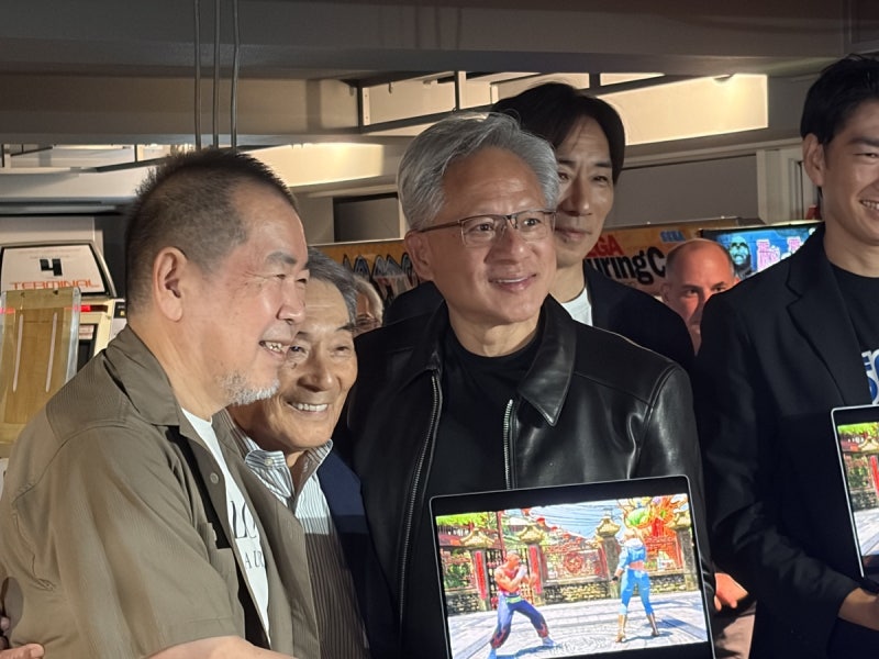 젠슨 황 "SK하이닉스 나스닥 ADR 대성공…믿을 수 없을 정도로 기뻐"