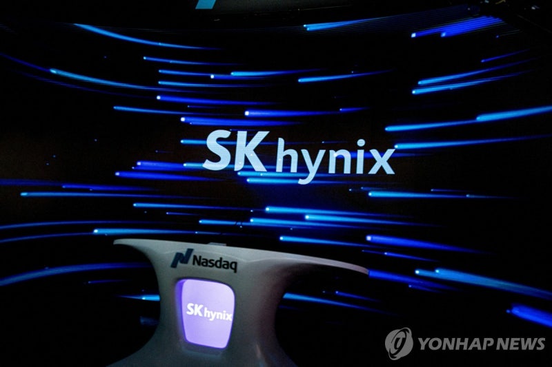 <b>바클레이스</b> "SK하이닉스 <b>ADR 2배</b>로 상승 여력"…주가 27% 급등(종합)