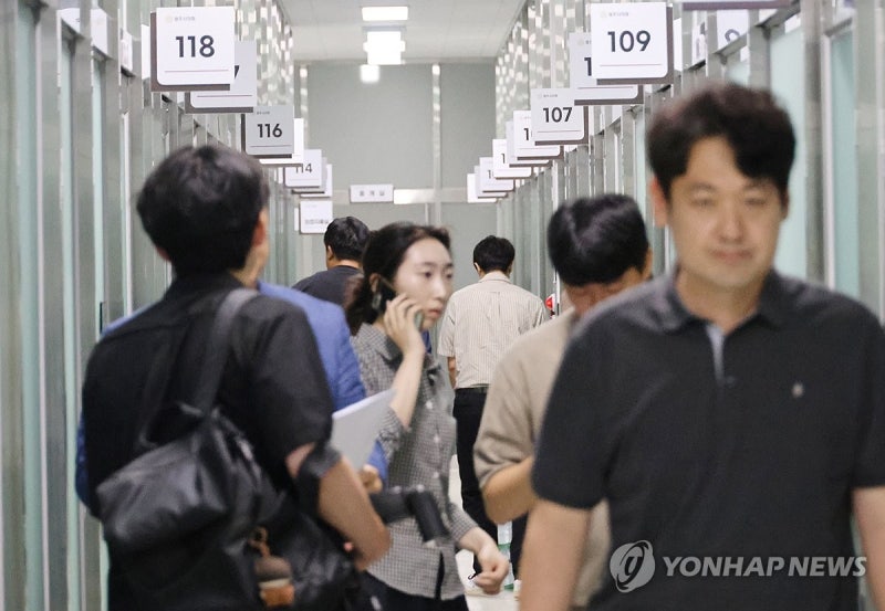 '미성년자 성매매' 혐의 <b>청주시의원</b> 압수수색…성착취물 요구도(종합2보...