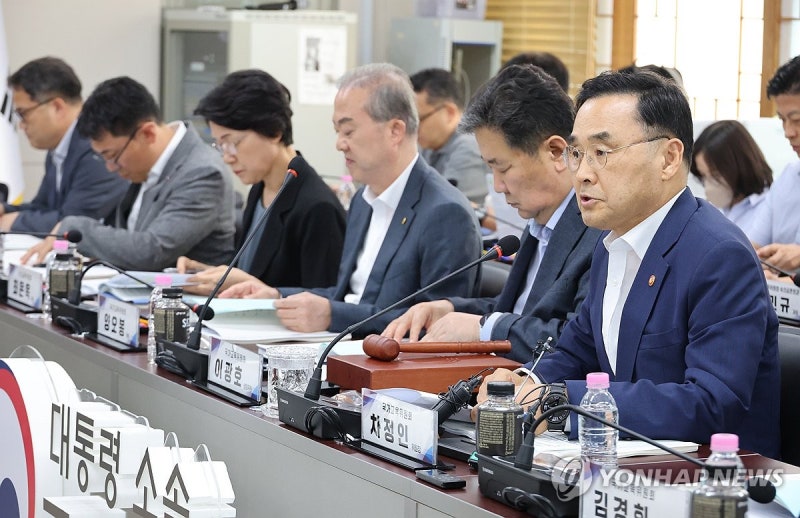 <b>중학교 근현대사</b> 20→30% <b>확대</b> 추진…배재고 사태 재발 막을까