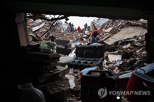 <b>베네수엘라 지진</b> 사망자 5천명 넘어…'엘니뇨 경고' 설상가상