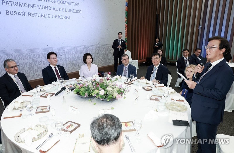 세계유산위원회 <b>만찬</b>, 건배제의 하는 전재수 부산시장