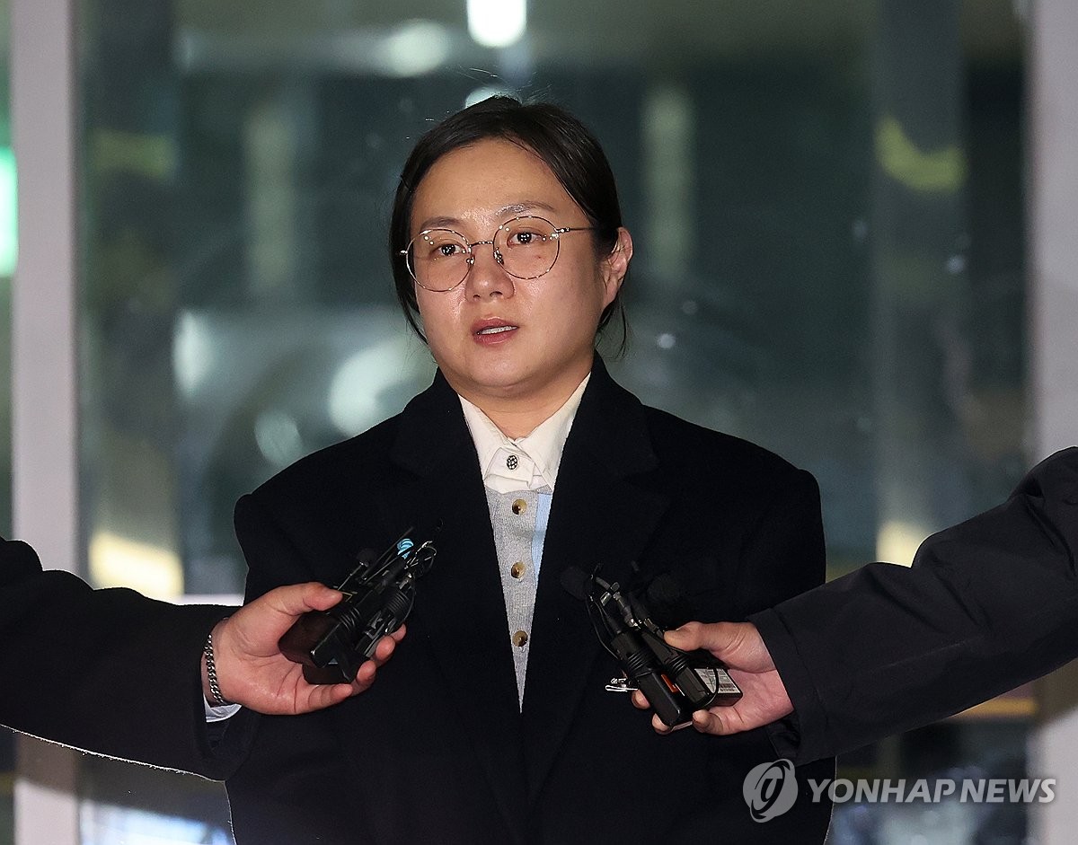 '폭로 안할테니 매출 10% 달라' 요구한 <b>박나래 전 매니저 구속</b>