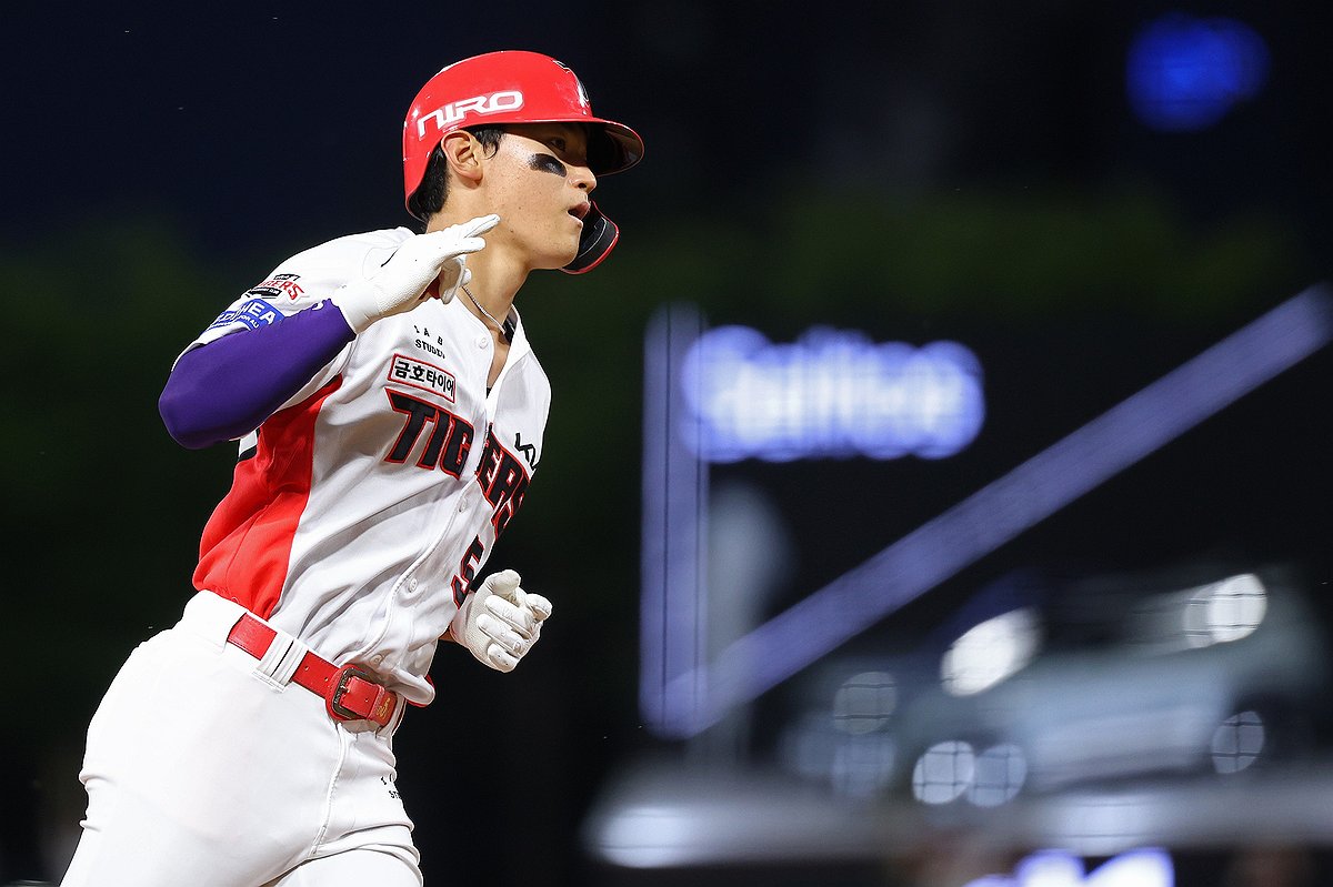 KIA 김도영, 15일 만에 <b>홈런</b> 추가…28호 아치로 <b>홈런</b> 공동 선두