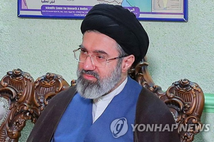 <b>이란</b> 최고지도자, 헤즈볼라에 <b>공개서한</b>…지원 재확인