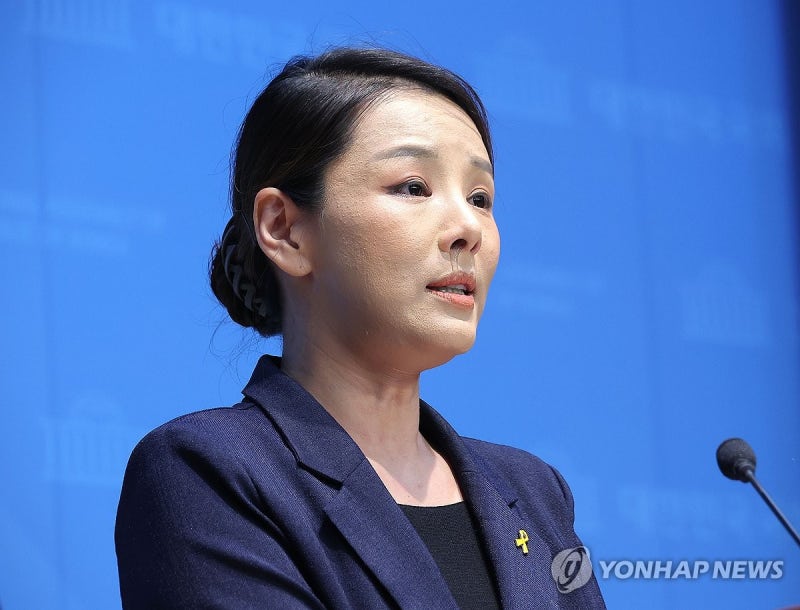 '이정섭 검사 비위제보' <b>강미정</b>, 이혼소송 중 남편 명예훼손 벌금형