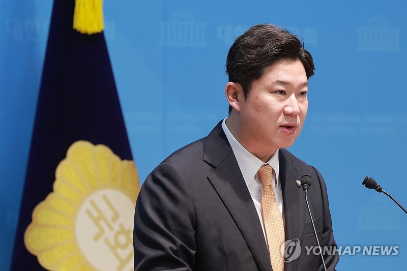국힘 <b>진종오</b> "근거 없는 사당화 위한 <b>징계</b>라면 단호히 맞설 것"