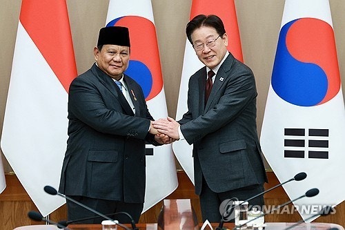 <b>인니 대통령</b> "4월 방한 때 李<b>대통령</b>이 <b>방북</b> 의향 물어"
