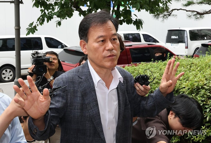 종합특검, '관저 이전 의혹' <b>윤한홍</b> 의원 소환…<b>피의자</b> 조사
