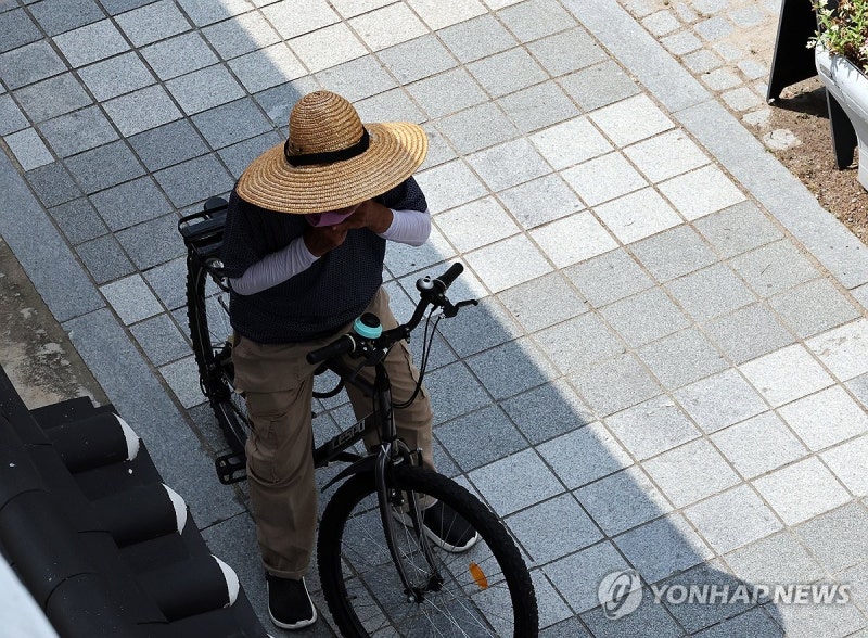 <b>온열질환자</b> 72명 추가 응급실행…<b>경남</b>이 서울 환자수 앞질러