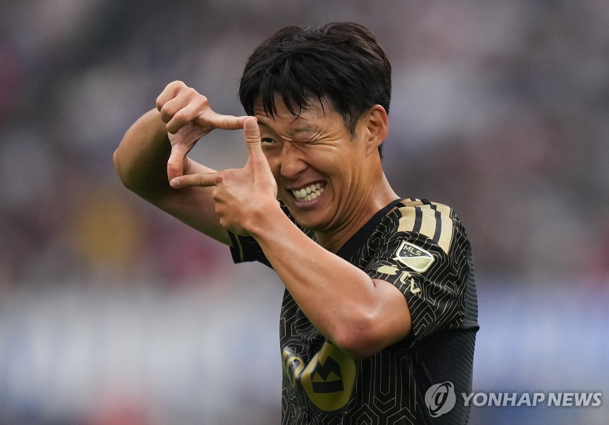 '원샷원킬' <b>손흥민</b>, MLS <b>4경기 연속골</b>…뮐러는 PK골 '장군멍군'(종합)