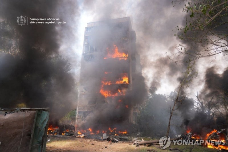 90분간 <b>활공폭탄</b> 8발 퍼부은 러…우크라 방공망 또 뚫려