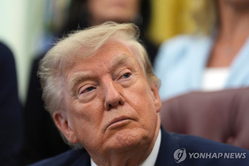 <b>트럼프</b> "이란과 대화 중…이번이 마지막 기회" <b>합의 압박</b>