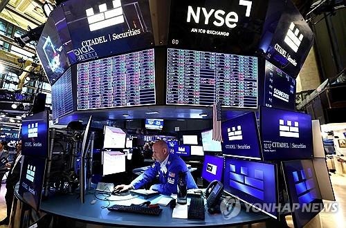 美 <b>S&P500</b>지수 2달만에 <b>최고치</b> 경신…유가 80달러 밑으로