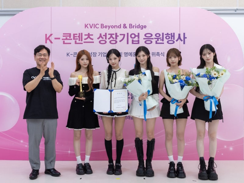 '차트 1위' <b>리센느</b> 키운 중소 기획사 뒤엔 벤처투자 있었다